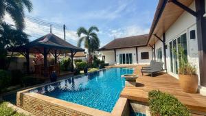 Charming Villa at Layan