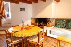 Maisons de vacances Gite Gite Brager 2/4 personnes a Ispagnac : photos des chambres