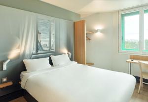 Hotels B&B HOTEL Orly Rungis Aeroport 2 etoiles : photos des chambres