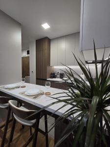 Skyline Apartments Free Parking