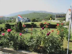 Cozy Nature House by Domljan Family - Čisla