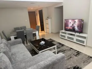 Cozy 2BHK Sharjah - Ḩiz̧āyib az Zānah