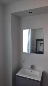 Chambre dhôte, la b&w