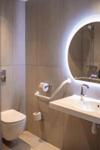 Hotels La Reposee Hotel Restaurant Spa : Chambre Confort - Accessible aux Personnes à Mobilité Réduite