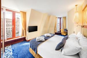 Executive Double Room with City View room in Occidental Praha Wilson