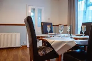 Spacious 4-Bed Home in Wetherby - Sicklinghall