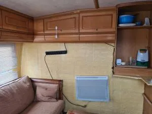 Grande caravane confortable 2 places Eysines - 伊斯内斯