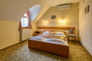 Double Room with Air-Conditioning room in Pihenőkereszt Panzió
