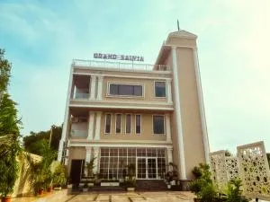 Hotel Grand Salvia - Hāmīrgarh