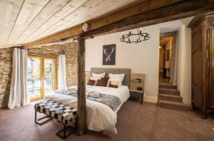 Maisons de vacances Newly renovated fort with panoramic landscape view jacuzzi & billiard : photos des chambres