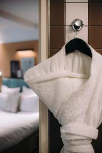 Hotels Hotel Eiffel Blomet : Chambre Double Deluxe avec Accès Piscine
