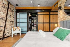 Modern & Stylish 3BR in Redfern