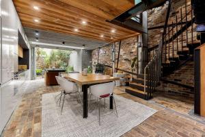 Modern & Stylish 3BR in Redfern