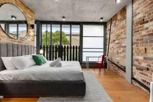 Modern & Stylish 3BR in Redfern