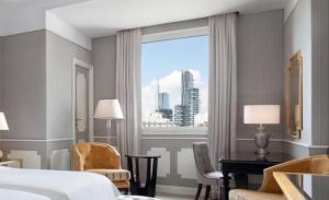 Classic Twin Room room in The Westin Palace