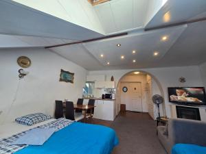 6A Meridian Apartment with sauna