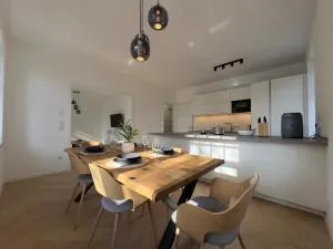 Stadtvilla Ferienwohnung 3 Schlafzimmer - Pfaffenhausen