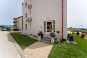 Deluxe Apartment Rita 5