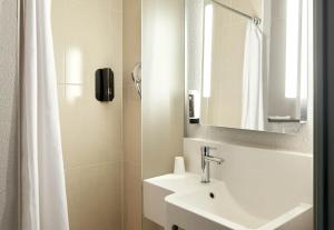 Hotels B&B HOTEL Paris Le Bourget : Chambre Double