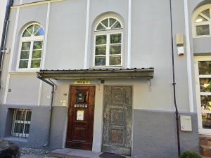 6B Meridian studio with Sauna