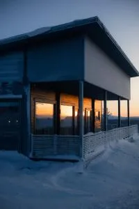 Tupasvilla - 伊纳利