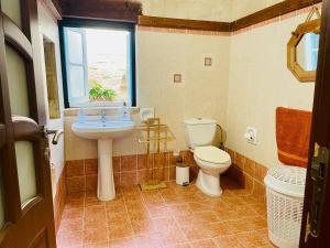 Traditional entire maisonette close to airport