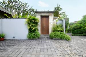 4-Bedrooms Luxury Infinity Pool Pandawa Beach Villa Bali