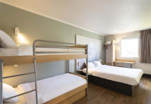 Hotels B&B HOTEL Vannes Ouest Golfe du Morbihan : Chambre Quadruple
