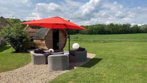 La Fontaine du Perche - Home Cinéma, Sauna, SPA, piscine intérieure chauffée jusquà fin novembre