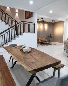 Cik Yam Homestay Pool, Melaka l For Malay Only