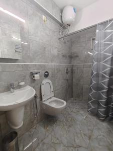 Best 2x3BHK Premium Homestay - Emerald, 7 Elysee Homestay