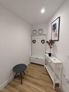 Hale Elite Apartment - 20 Min from Central London