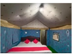 Flavours Restaurant And Resort A unit of Sidhbali Restaurant, Dugadda - Lansdowne