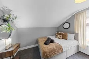 Spacious 3-Bedroom Apartment in Gordon - Swanscombe