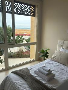 Pool & Sea View 2BR in Mangroovy