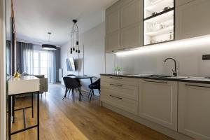 Close-Urban Chic - Cozy and Modern Apartment- Jana Pawla
