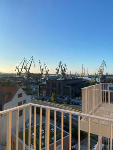 Crane Panorama Apartment