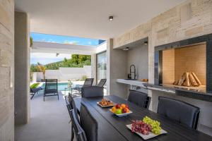 New ! Luxury Villa - RoMa 1 and 2 with two heated pool