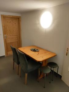 Studio ornithorynque avec espace de travail