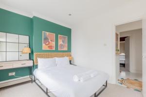 Glorious 2BD Duplex with Balcony Islington