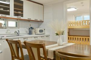 Căn Hộ 3 Phòng Ngủ (Three-Bedroom Apartment)