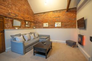 Hood Lane Farm - The Parlour - Self Catering Ground Floor Apartment
