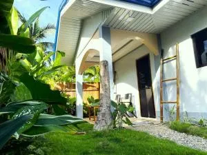 Seaside Villa with private Garden in Siargao - Pagao