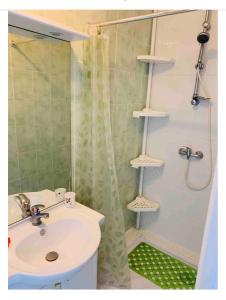 2 chambres Arcachon & Moulleau accès Plage - Salle de bain & coin petit déjeuner