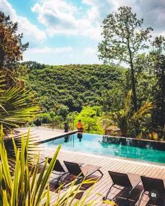 "Les Hauts du Marquet" - Meublé de tourisme 5 Etoiles - Gîte de groupe 15 Personnes en Cévennes - Piscine à débordement - Balnéo - Sauna - Nature - La Barriére