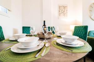 Trendy 3-Bedroom Flat In Clapham! London Living!