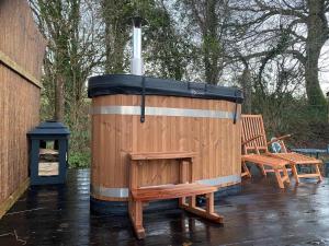 Cozy Cabin Retreat near Chepstow