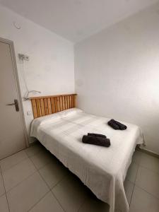 Apartamento con piscina y vistas al mar