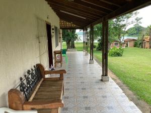 Casa de Campo em frente ao Lago em Americana-SP