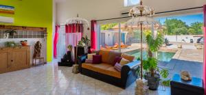 Villas Loft d'exception 350m2 spacieux et lumineux avec piscine a 15 min de la mer : photos des chambres